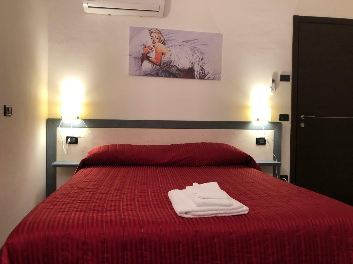 Bed and Breakfast La Casa Di Anna Delebio Екстер'єр фото
